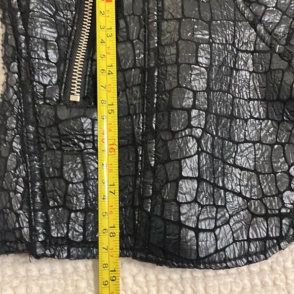 Luxury Chic Croc Print Faux Leather Moto Jacket Sherpa Trimmed/Lined XS Black - Picture 9 of 10